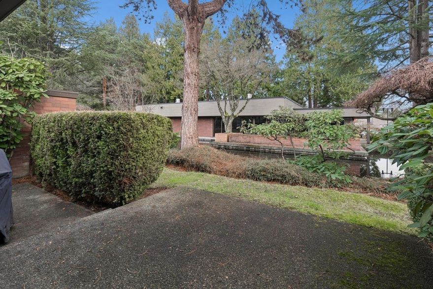 6626 Turnberry Crescent