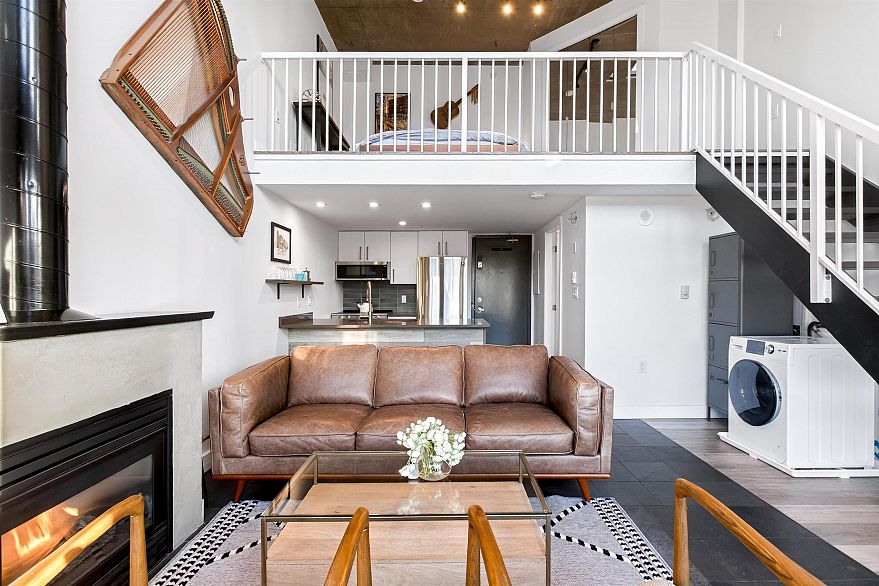 805 22 E Cordova Street