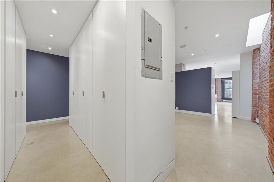 605 53 W Hastings Street