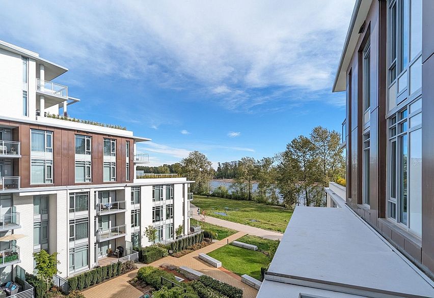 402 3188 Riverwalk Avenue