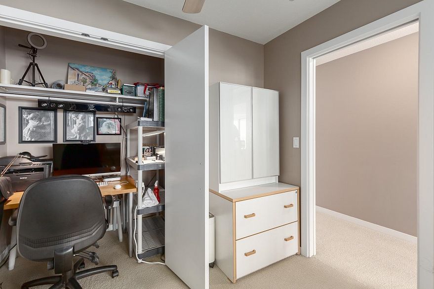 1305 120 Milross Avenue