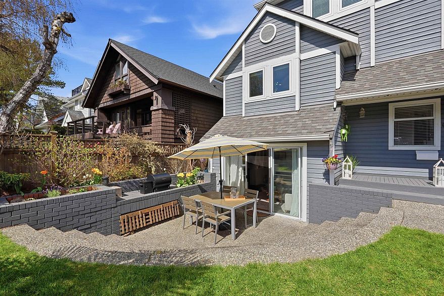 2015 Creelman Avenue