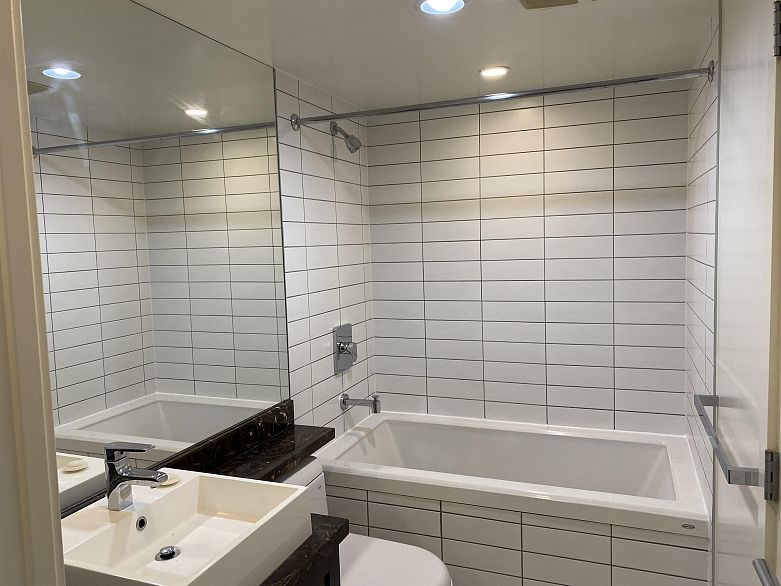 211 4818 Eldorado Mews