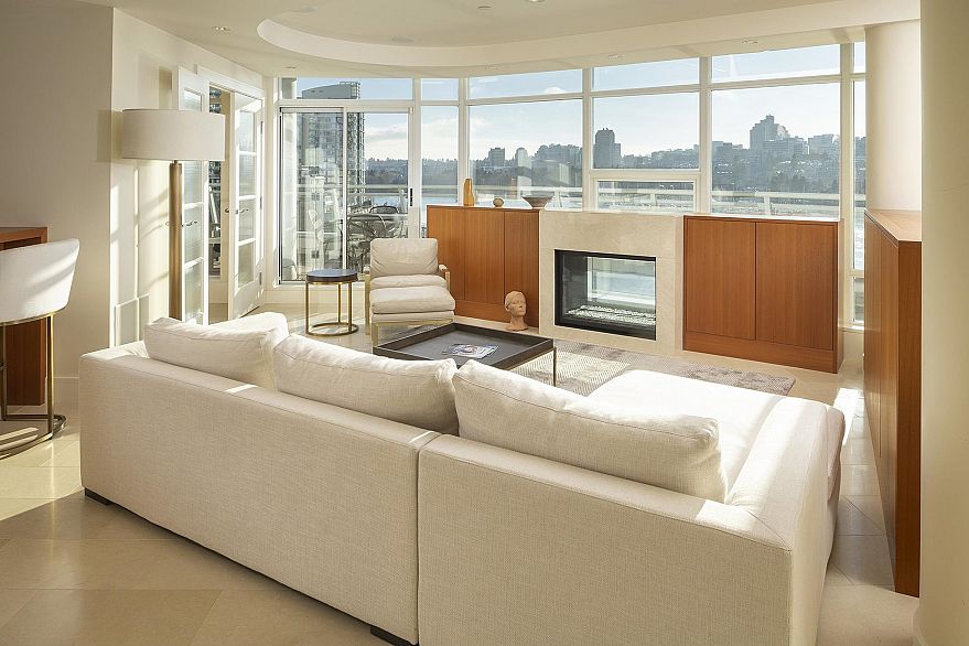 901 628 Kinghorne Mews