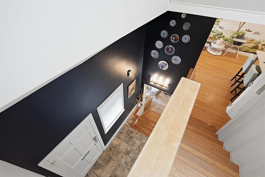 2015 Creelman Avenue