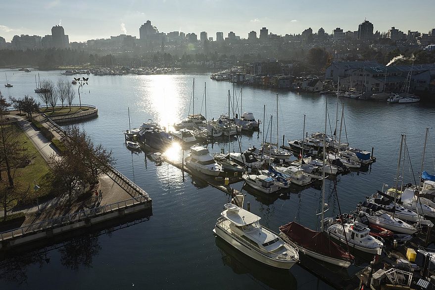 901 628 Kinghorne Mews