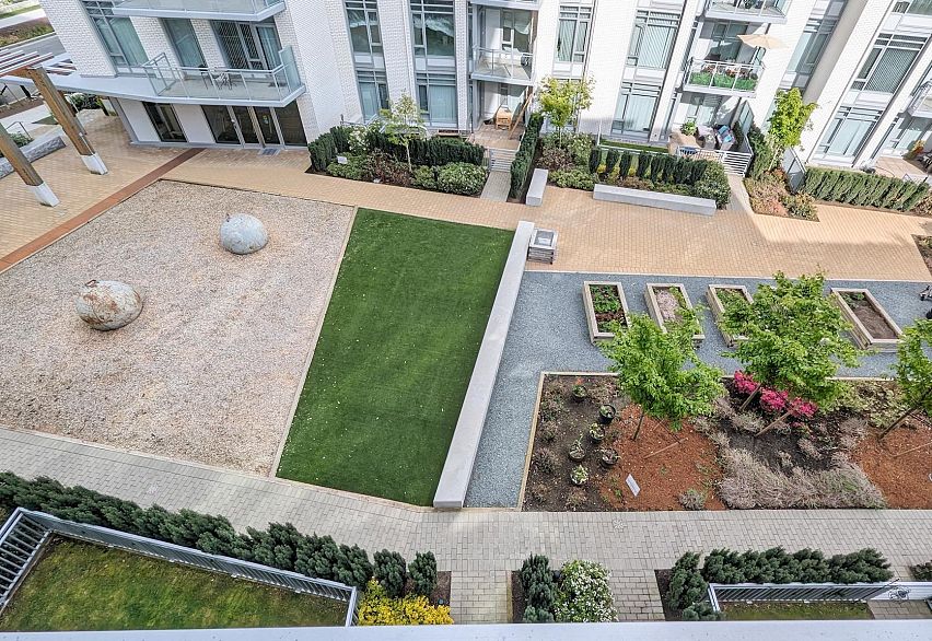 402 3188 Riverwalk Avenue