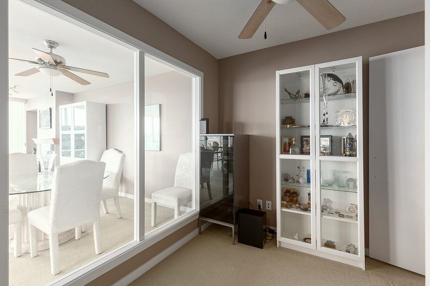 1305 120 Milross Avenue