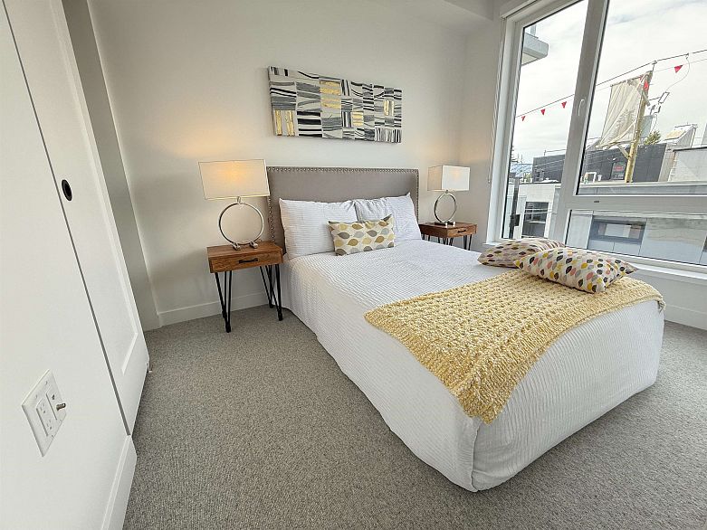 302 6859 Cambie Street