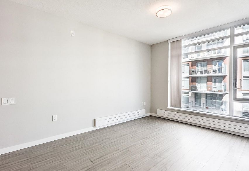 402 3188 Riverwalk Avenue