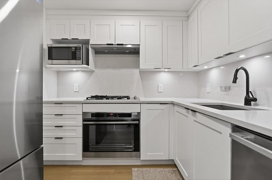 305 560 Cardero Street