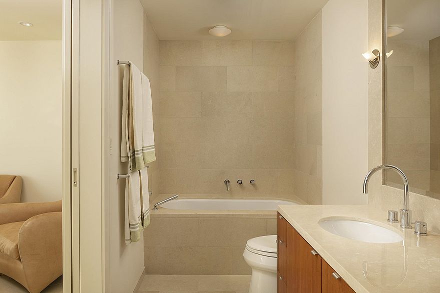 901 628 Kinghorne Mews