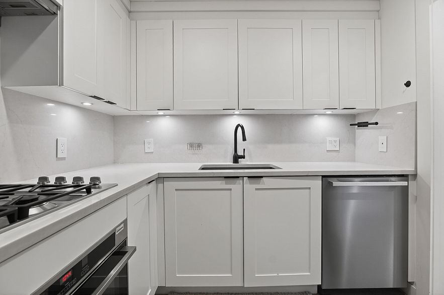 305 560 Cardero Street