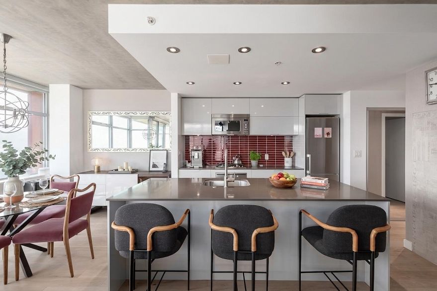 2903 128 W Cordova Street