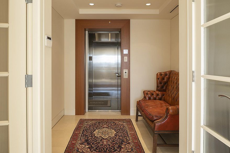 901 628 Kinghorne Mews