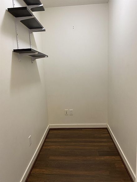 211 4818 Eldorado Mews