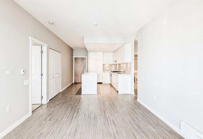 402 3188 Riverwalk Avenue