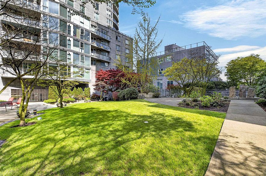 305 560 Cardero Street