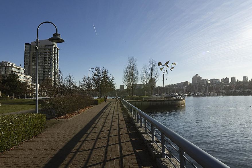 901 628 Kinghorne Mews