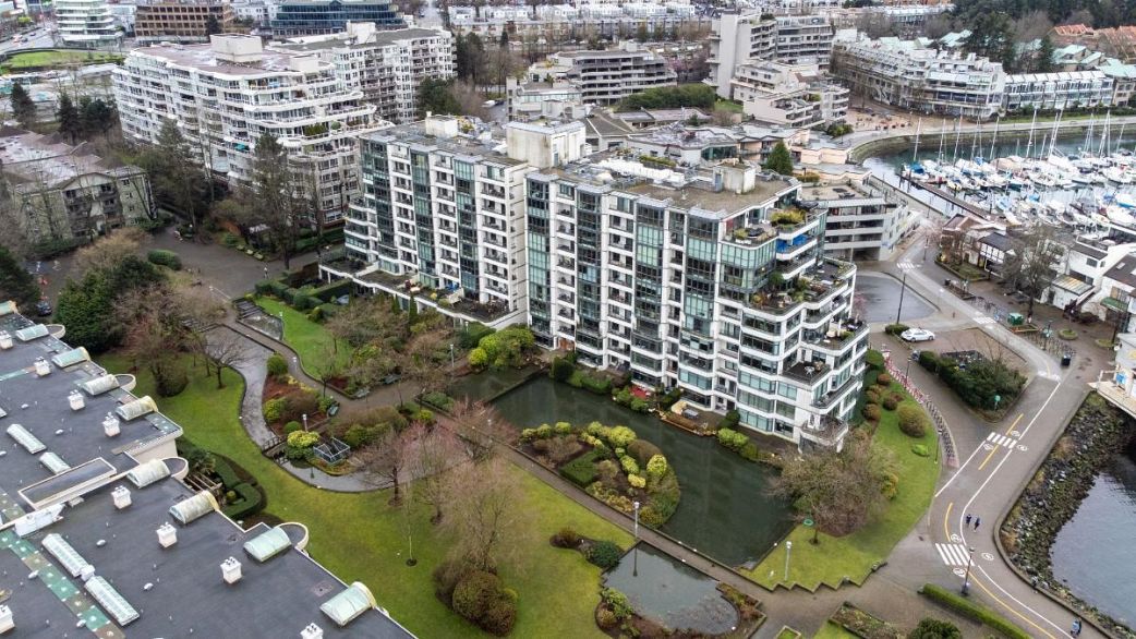 813 456 Moberly Road