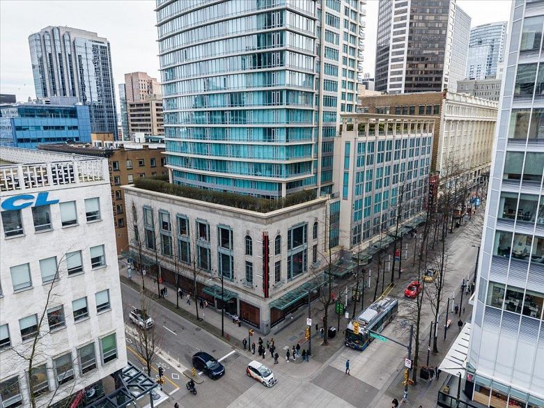 2807 610 Granville Street