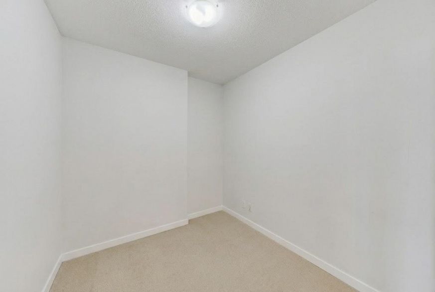 2111 788 Hamilton Street