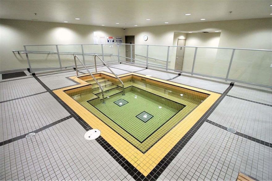 2111 788 Hamilton Street