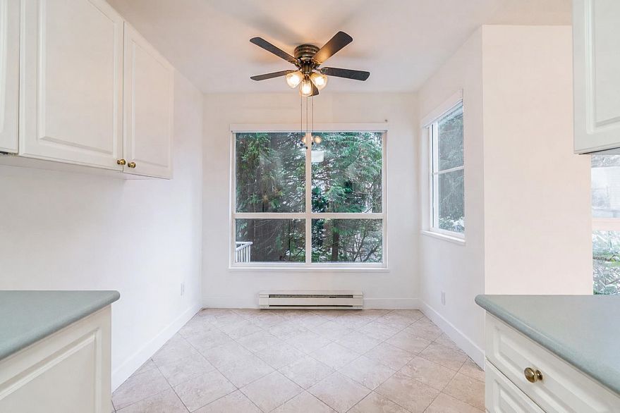 74 2733 E Kent Avenue North