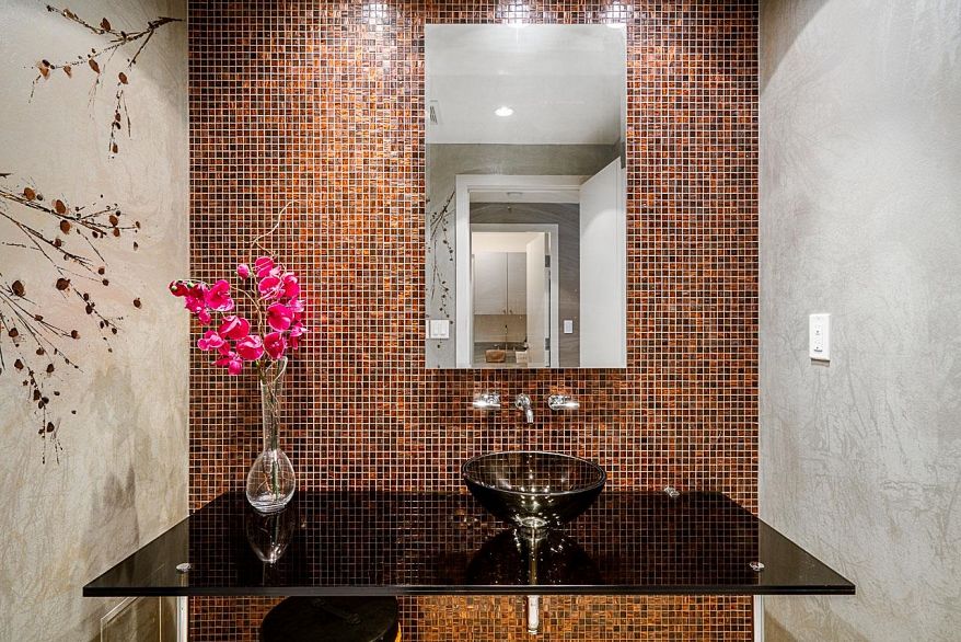 2202 1139 W Cordova Street