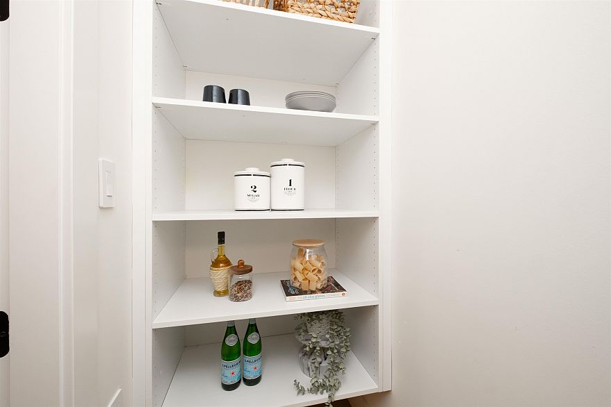 3 2667 E Pender Street