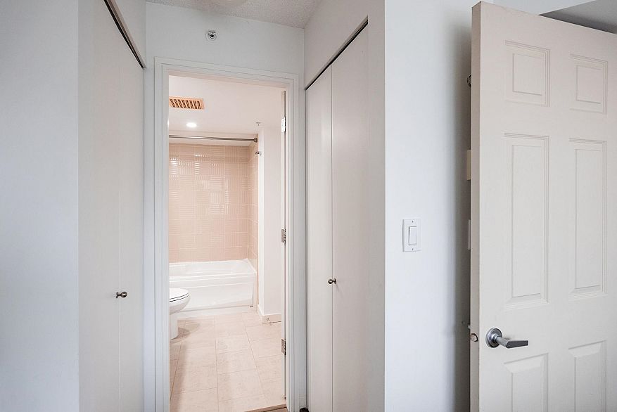 803 1723 Alberni Street