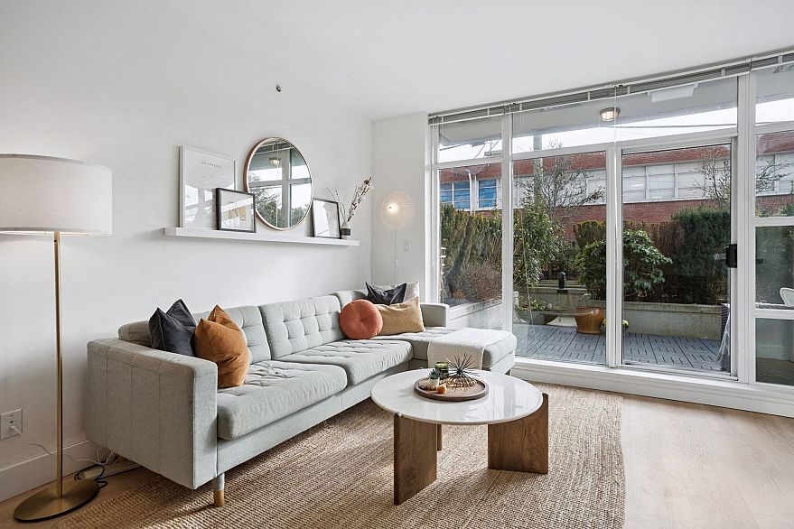 203 298 E 11th Avenue