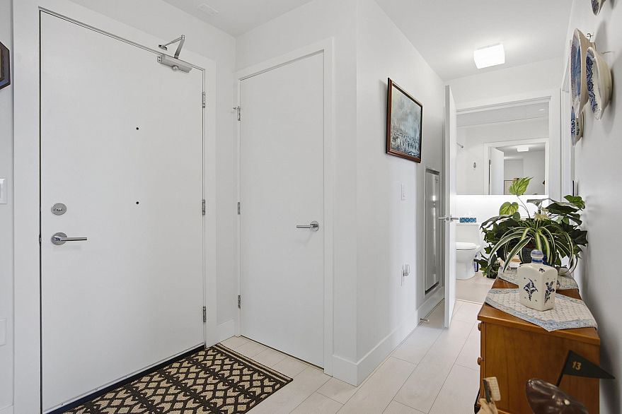 2003 3538 Sawmill Crescent