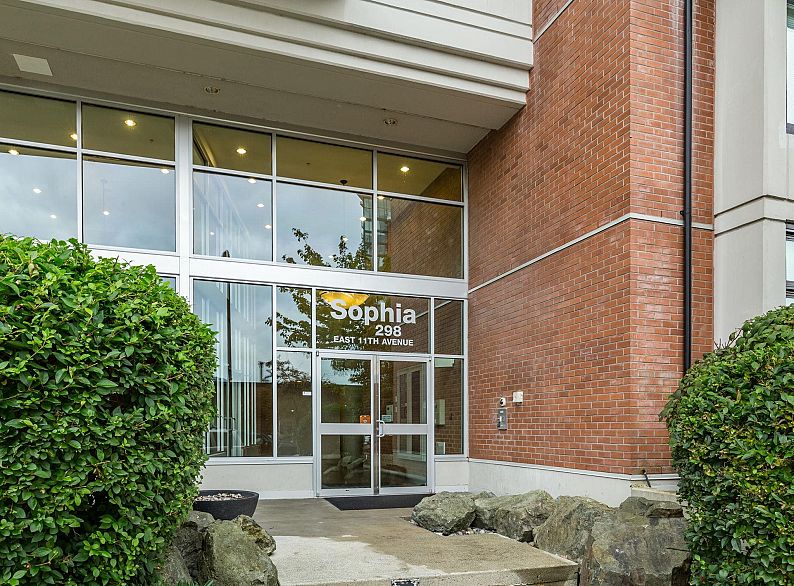 203 298 E 11th Avenue