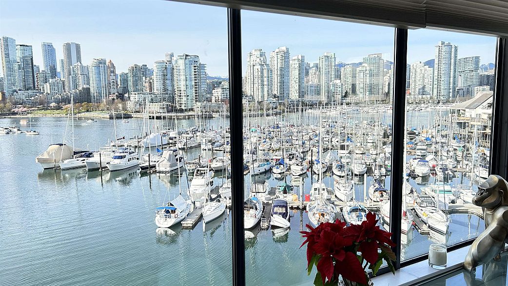 315 674 Leg In Boot Square