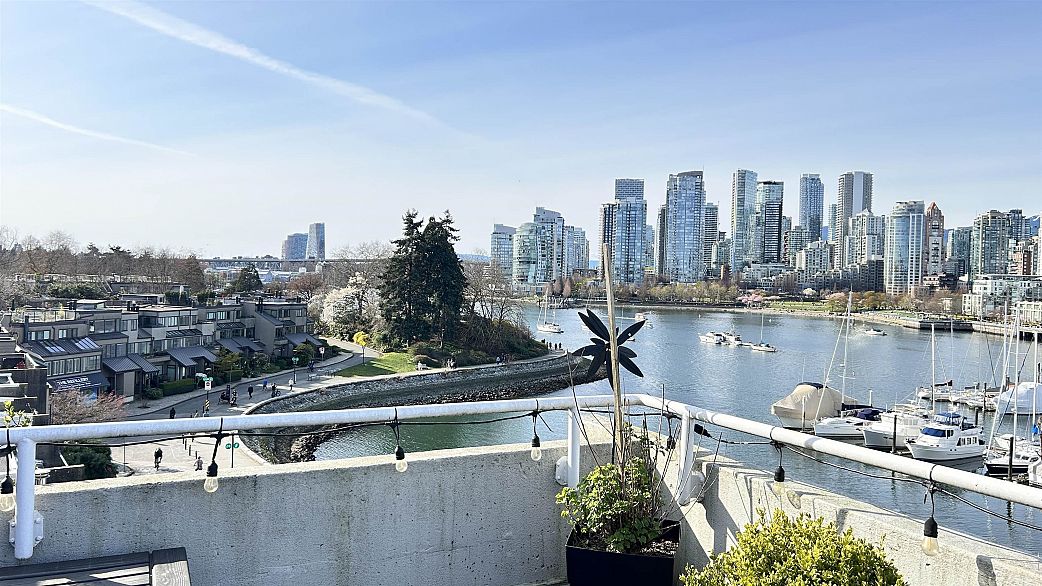 315 674 Leg In Boot Square