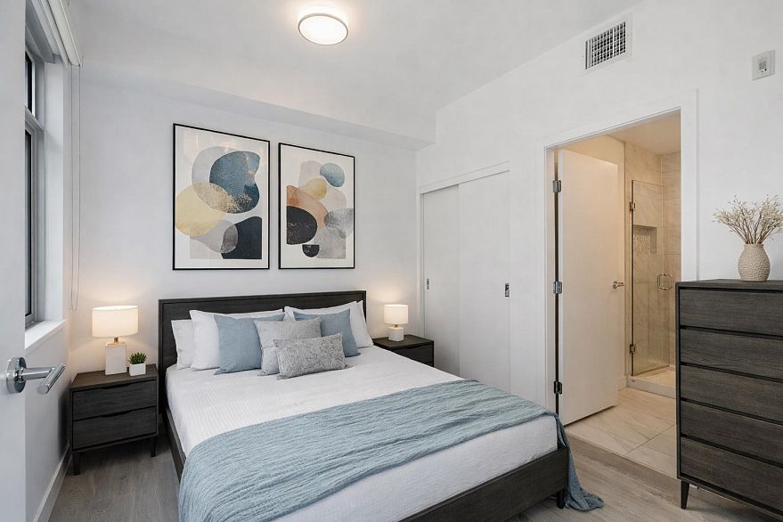 302 523 W King Edward Avenue