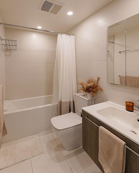 305 285 E 10th Avenue