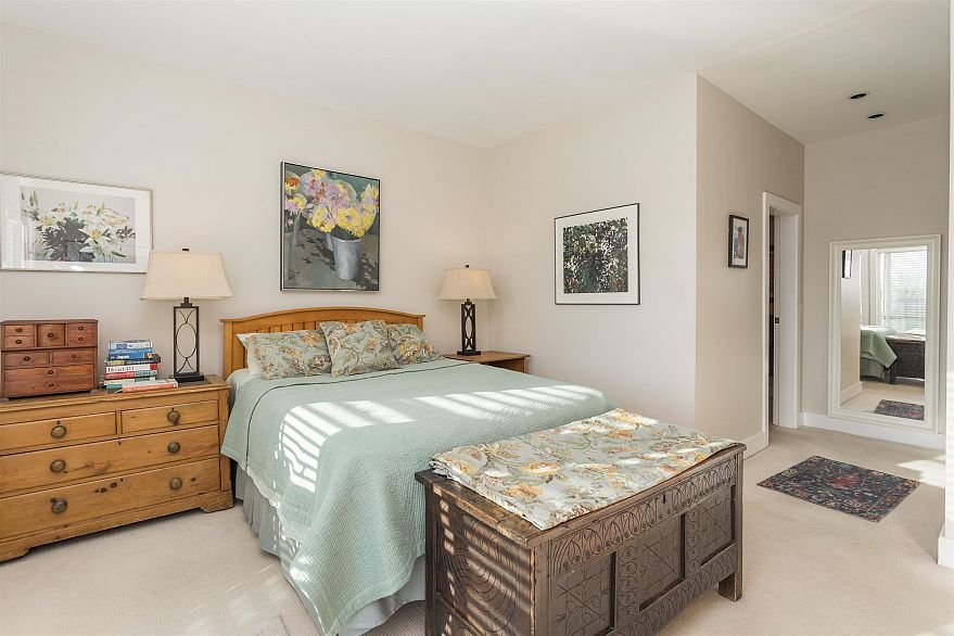 404 6328 Larkin Drive