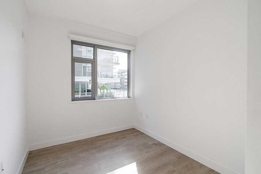 302 523 W King Edward Avenue