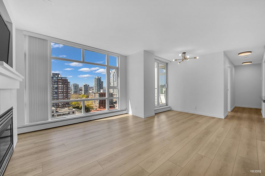 1707 1199 Marinaside Crescent