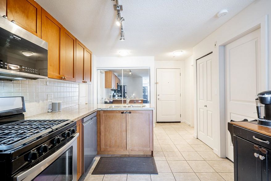 310 2636 E Hastings Street