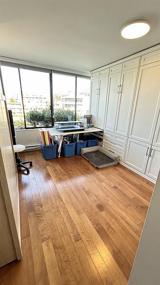 315 674 Leg In Boot Square