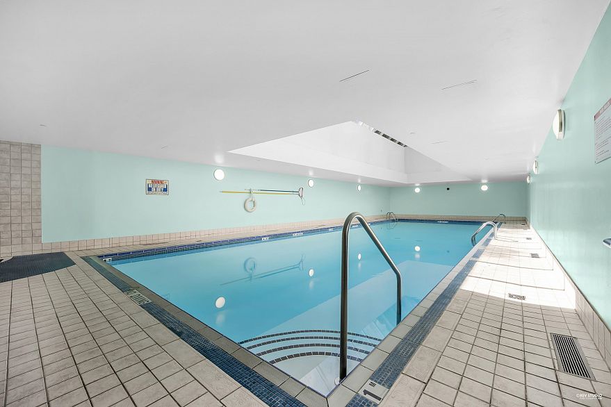 1707 1199 Marinaside Crescent