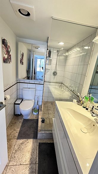 315 674 Leg In Boot Square