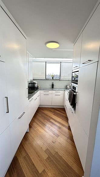 315 674 Leg In Boot Square