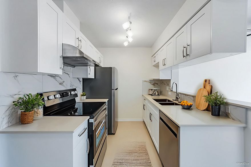 309 5639 Hampton Place