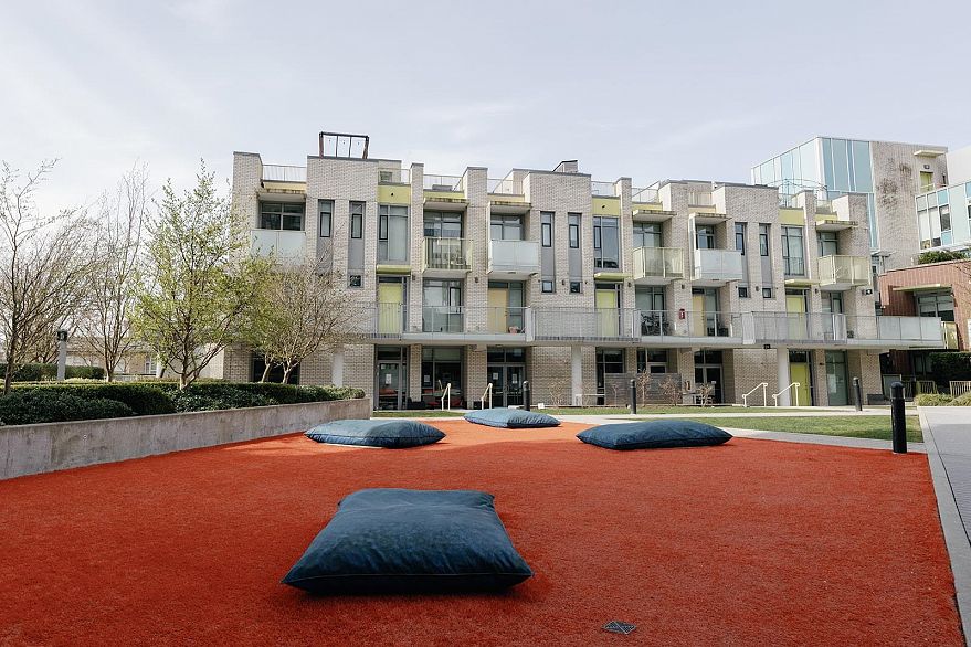 305 285 E 10th Avenue