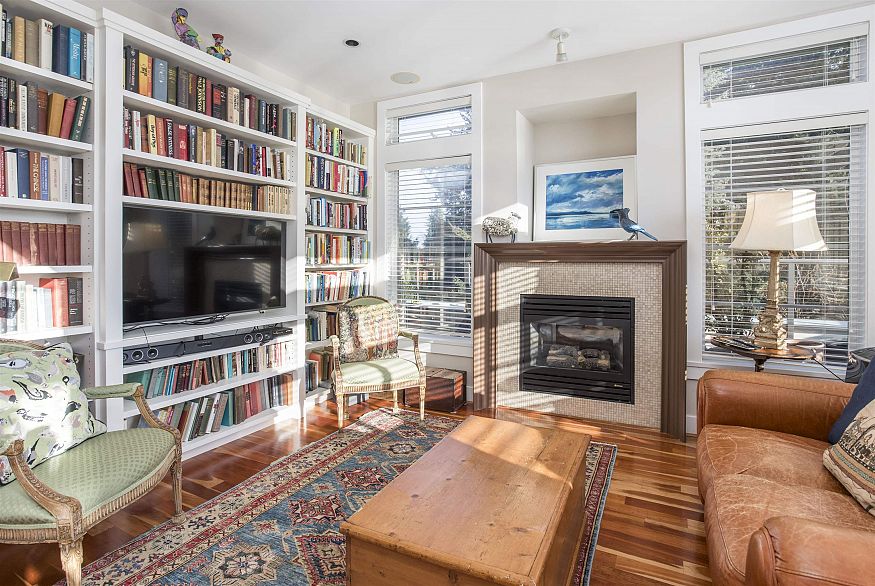 404 6328 Larkin Drive