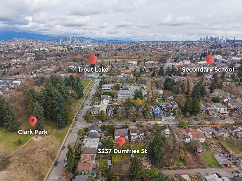 3237 Dumfries Street